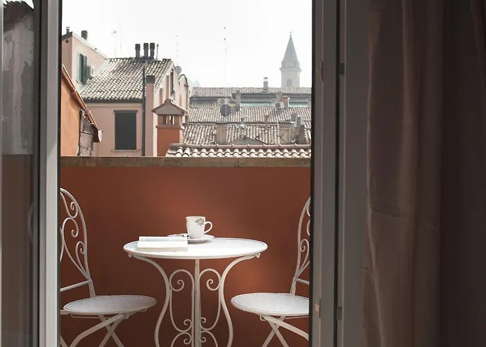 Bed In Bo Porta San Mamolo بيت ضيافة بولونيا