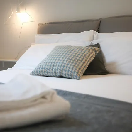 Bed In Bo Porta San Mamolo 4* Bolonia